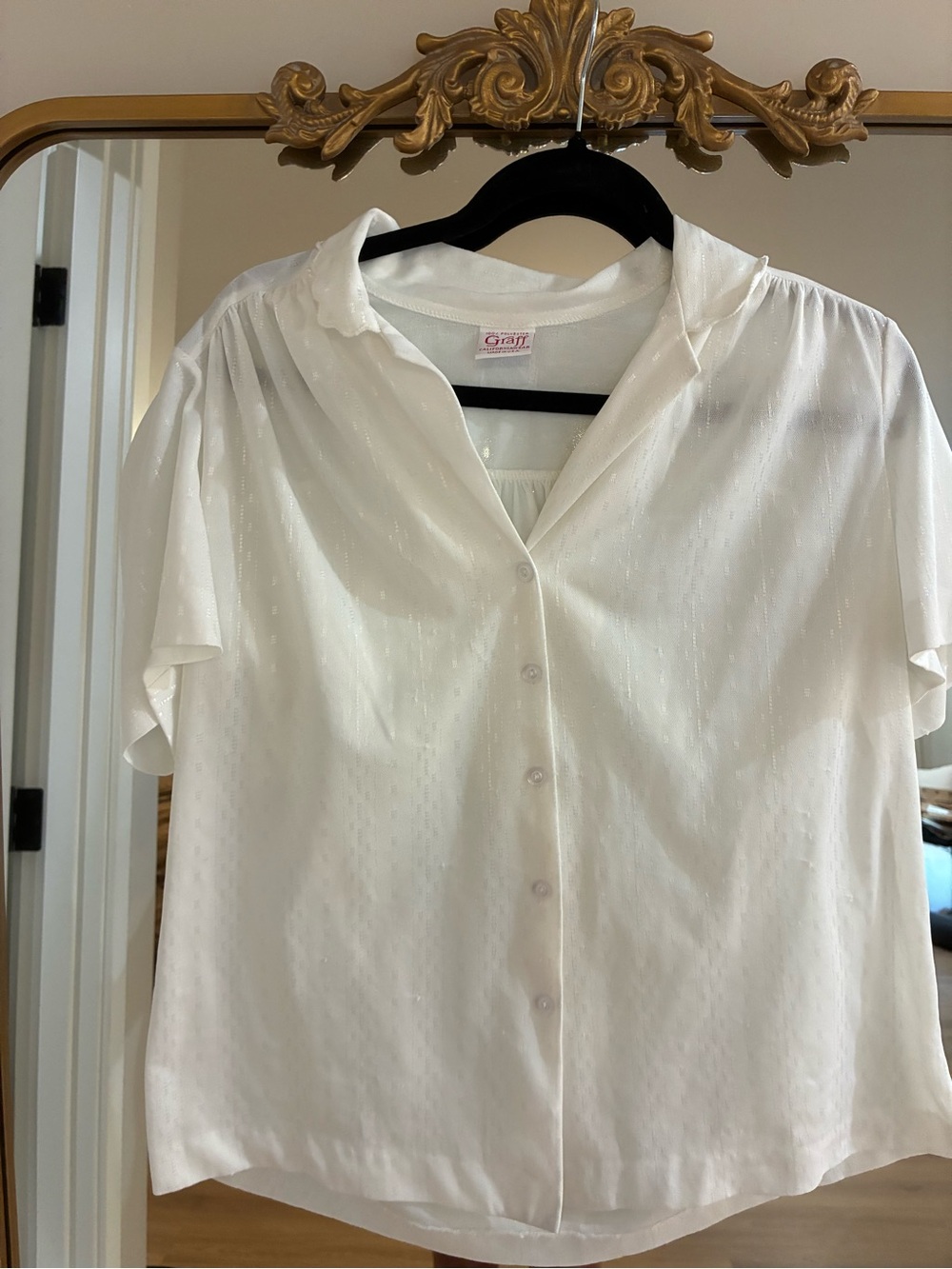 Graff California White Button-Front Blouse